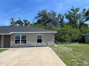Building Photo - 2241 NE 78th Ln