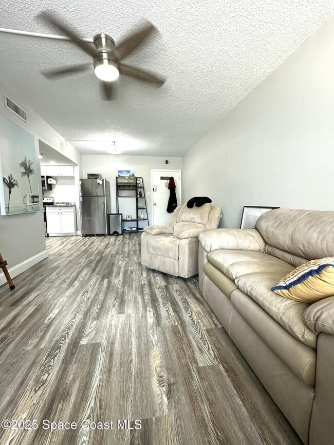 Building Photo - 4800 Ocean Beach Blvd