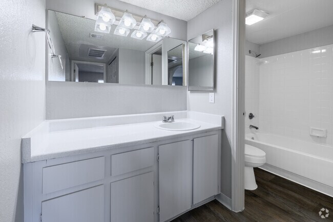 Baños espaciosos Tucson - CopperHill