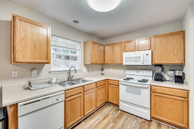 Foto del edificio - Beautiful, well maintained home in the hea...