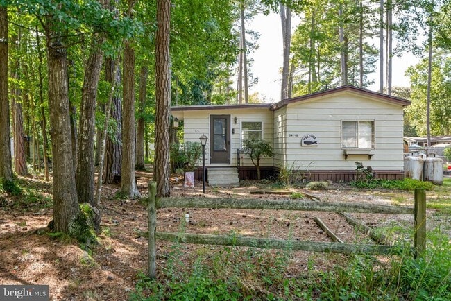 Building Photo - 34490 Virginia Dr