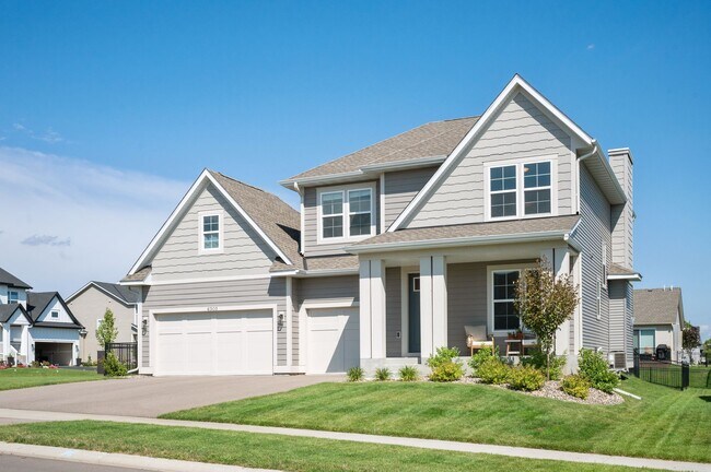 Beautiful corner lot with a 3 car garage! - 6303 Jensen Ave S