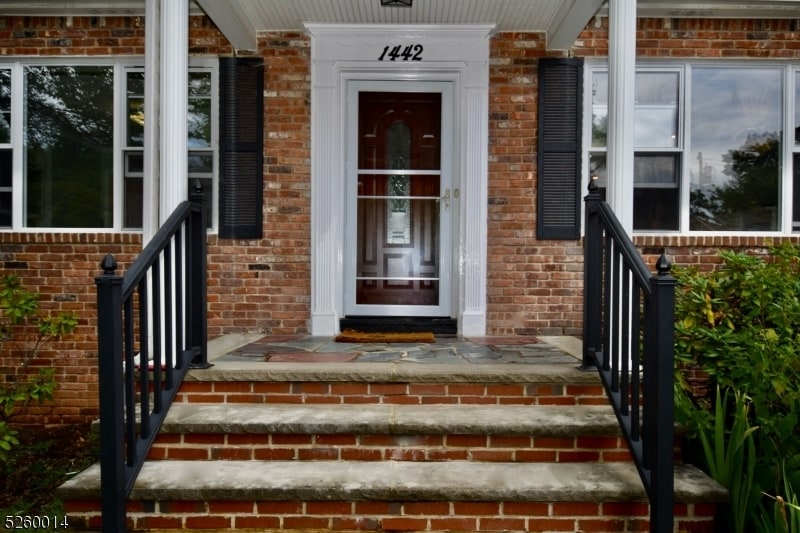 1442 Dunn Pkwy, Mountainside, NJ 07092 House Rental in Mountainside