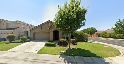 Building Photo - 5200 Nectar Cir