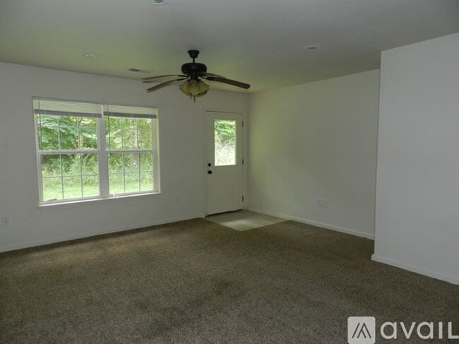 Building Photo - 106 Booker Rd