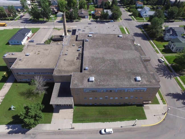 Building Photo - Crookston 11 Plex