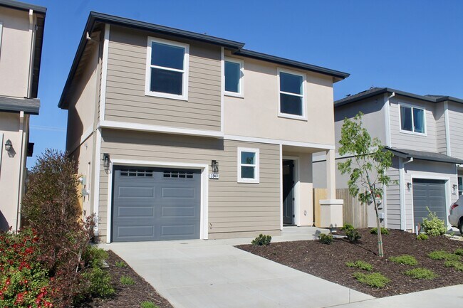 Building Photo - 3841 Zapata St