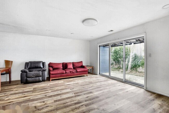 Foto del edificio - Charming 3BR Townhouse in Wyndham Place - Lakewood