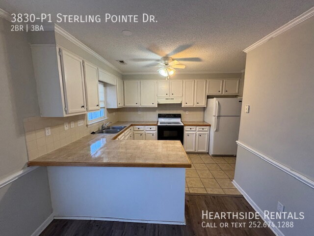 Foto del edificio - 3830 Sterling Pointe Dr