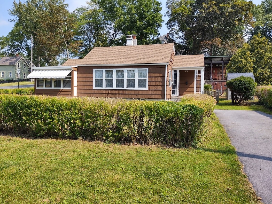 Primary Photo - 712 1st St