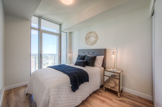 Photo du bâtiment - DTK Condos