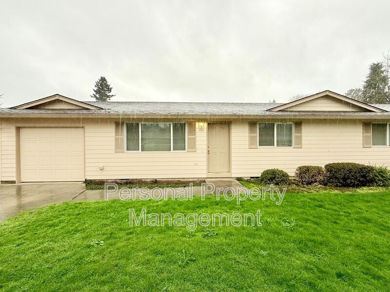 Foto principal - 3360 L St