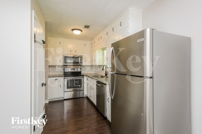 Building Photo - 4569 Iroquois Trail NW