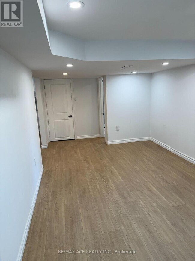 Building Photo - 104 Rameau Dr