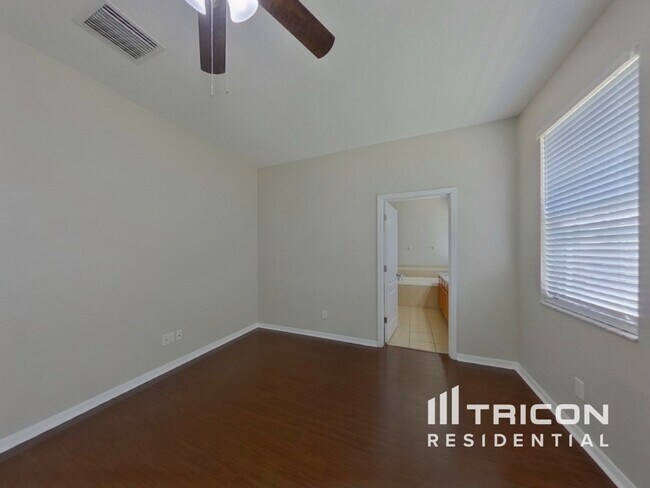 Building Photo - 9346 Black Thorn Loop