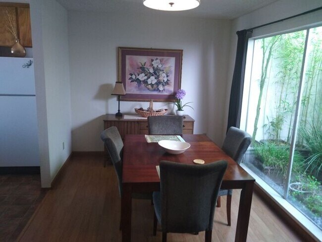 Foto del edificio - 7505 Sun Point Ln