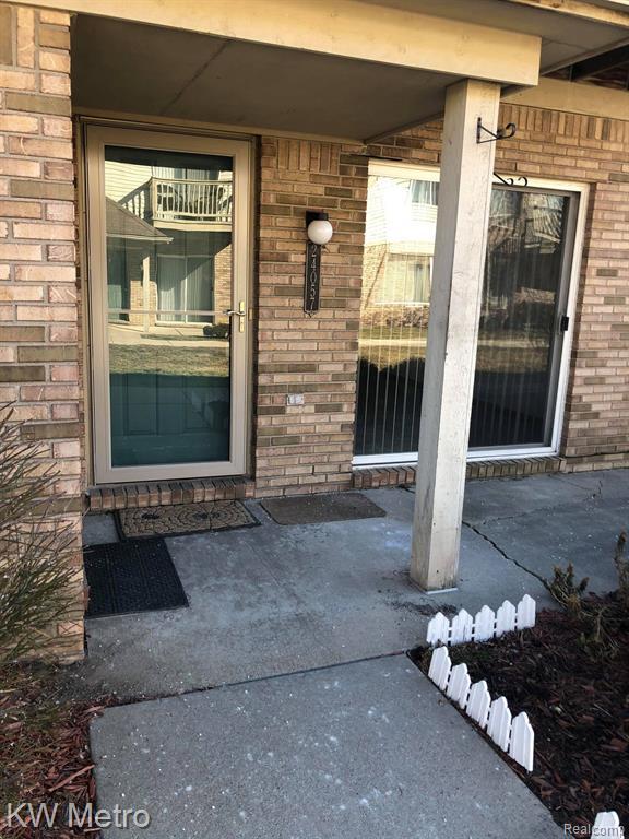 Building Photo - 24057 Wedgewood Cir