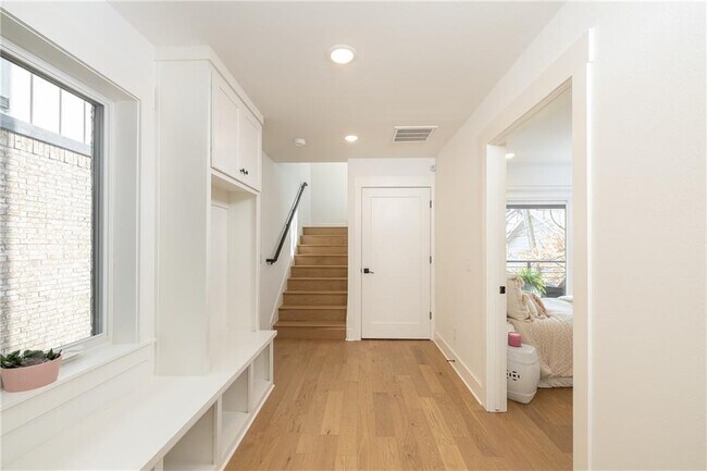 Foto del edificio - 207 W Lafayette St