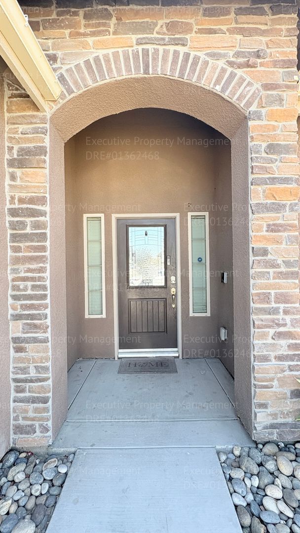 Building Photo - 7500 Burnished Bronze Dr