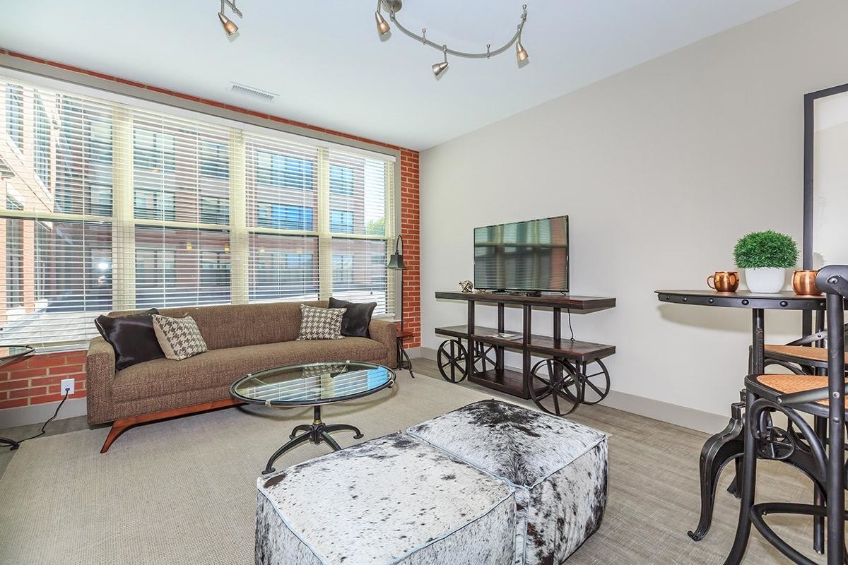 Crocker Park Living – photo 3