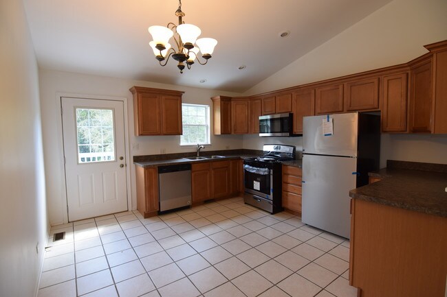 Foto del edificio - 1381 Cary Rd