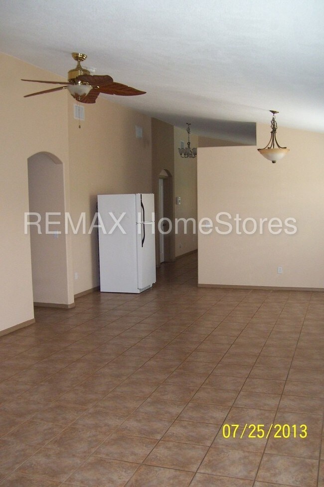 Building Photo - 5310 Planada Dr