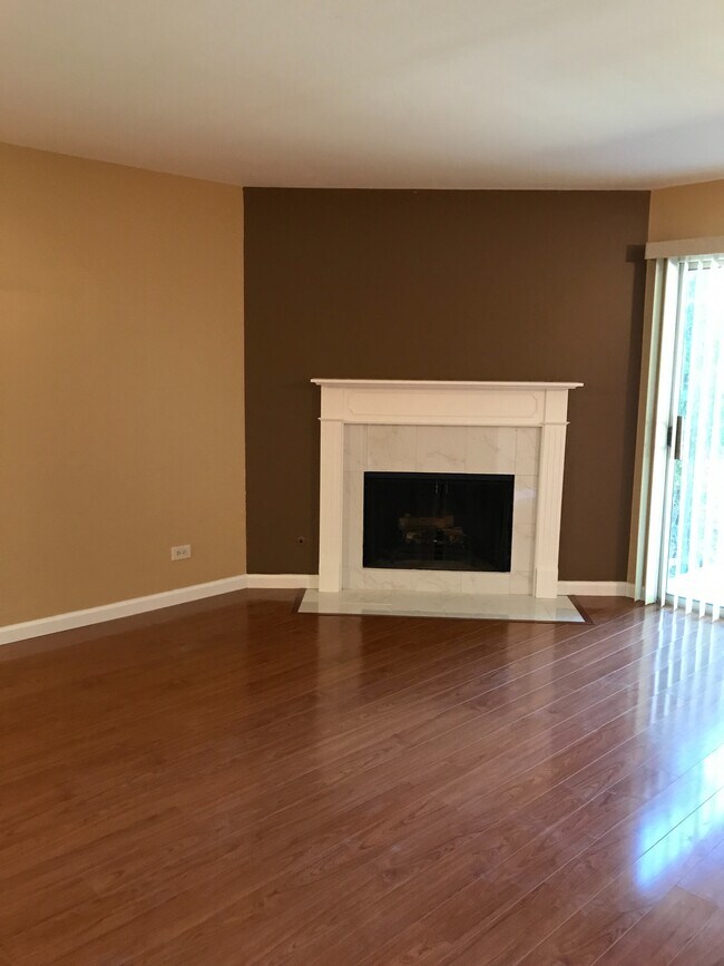 Foto del edificio - 7010 Newport Dr