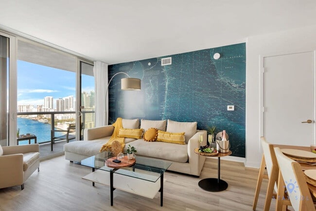 Building Photo - 2602 E Hallandale Beach Blvd