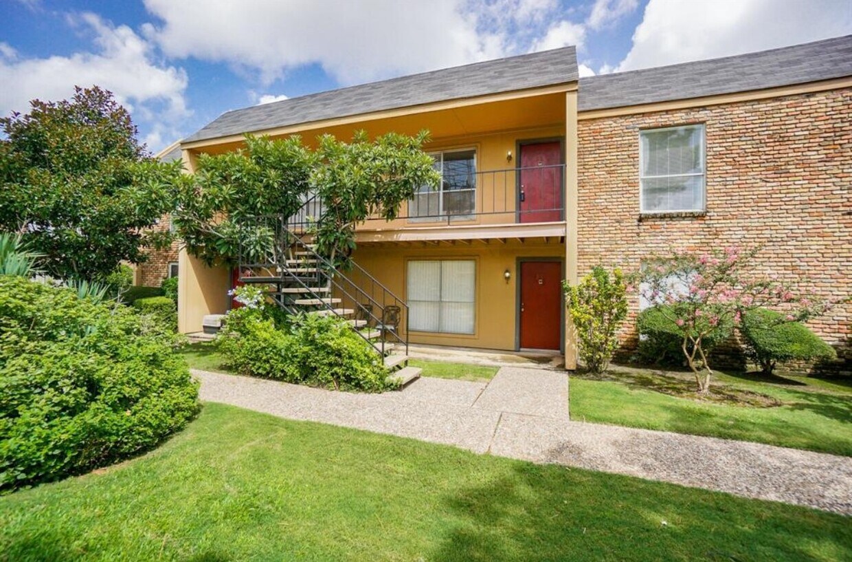 Foto principal - 3303 W Greenridge Dr