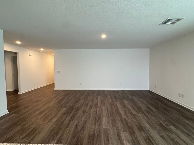 Foto del edificio - Laughlin Ranch New 3 Bed, 2 Bath close to Water, on Parkway