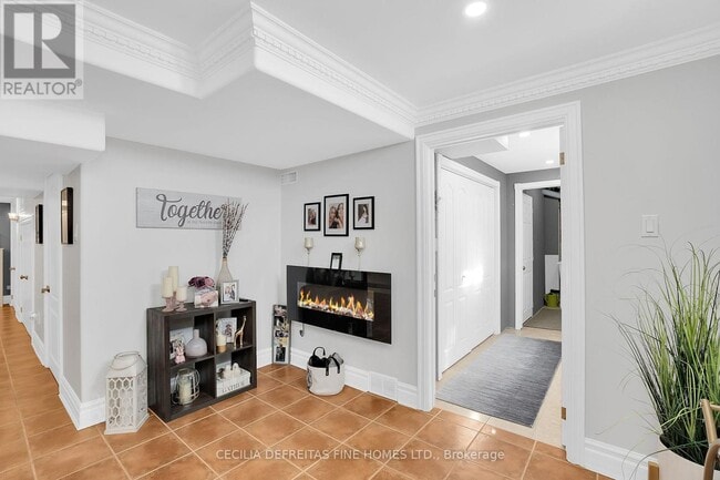 Building Photo - 55 Santina St