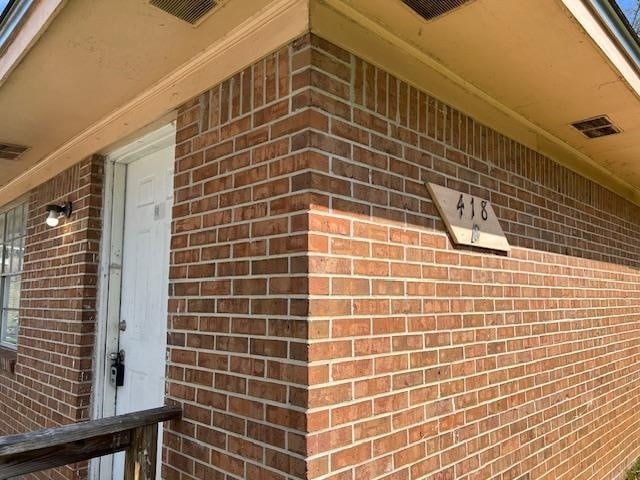 Building Photo - 411 W 5th Ave