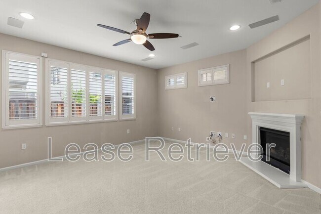 Building Photo - 2631 Clarita Dr