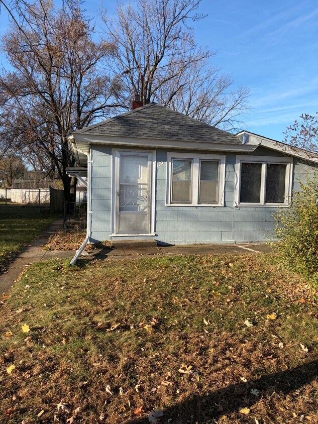 Foto principal - 119 7th Ave NE