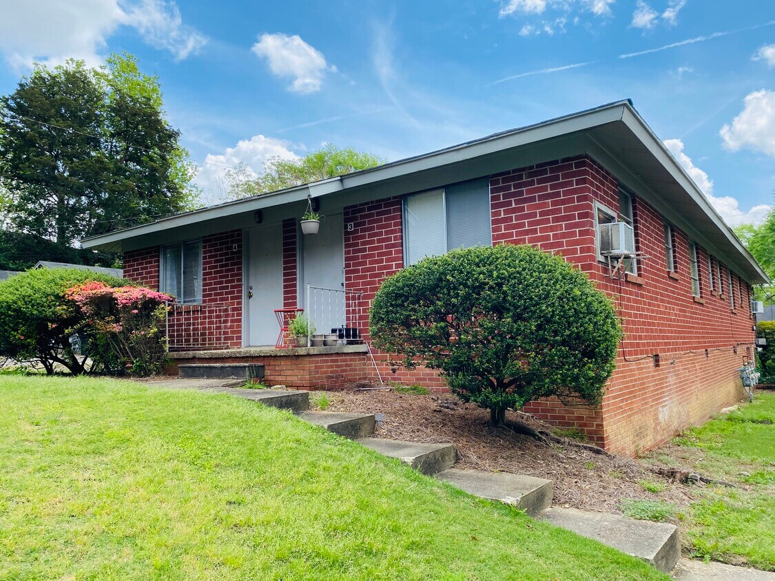 Primary Photo - 1 Ross Cir