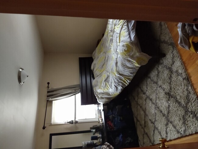 Foto del edificio - 1354 Rosewood St