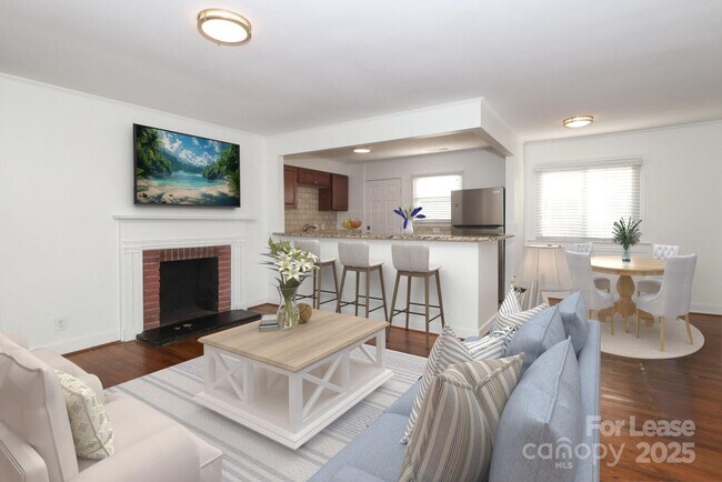 Foto del edificio - 5310 Buckingham Dr