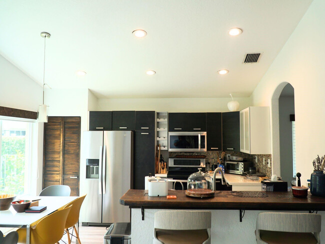 Foto del edificio - 17030 NW 19th Ct