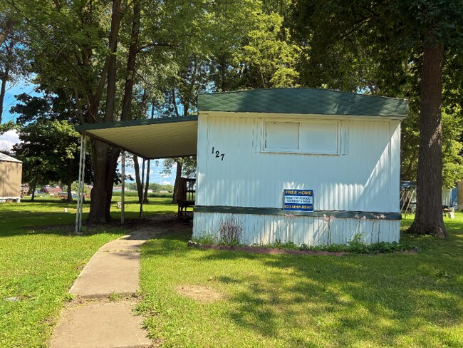 Foto del edificio - 1100 W Locust St