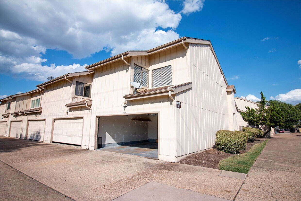 Foto principal - 3162 Windchase Blvd
