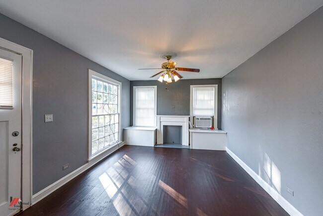 Foto del edificio - 3 Bed 1 Bath Highland Home