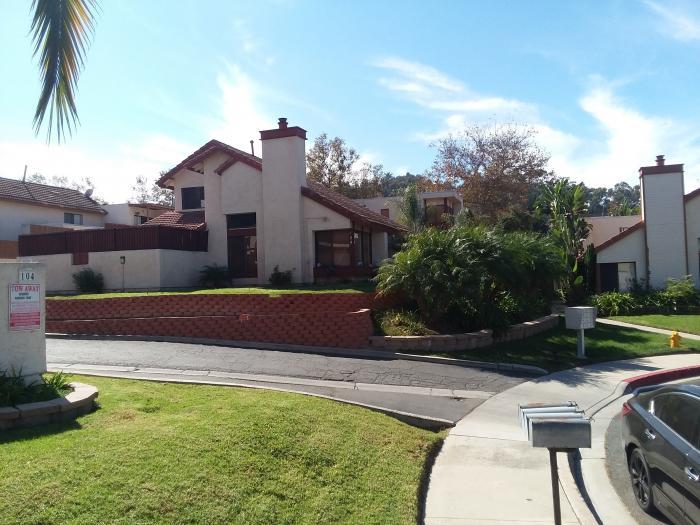 Building Photo - 2 bedroom in Oceanside CA 92057