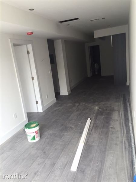 Building Photo - 605 Saint Johns Pl