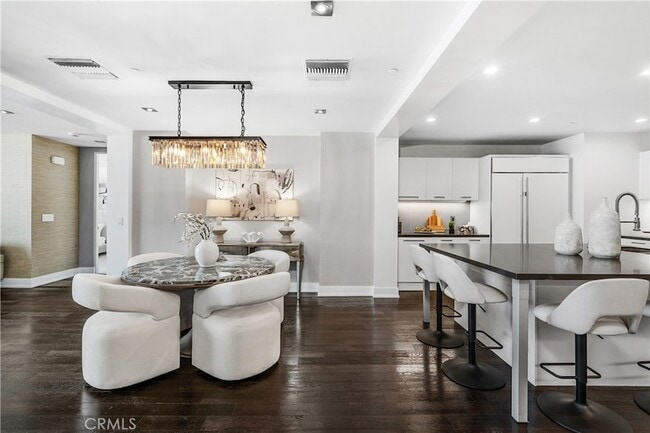 Photo - 432 N Oakhurst Dr Apartment