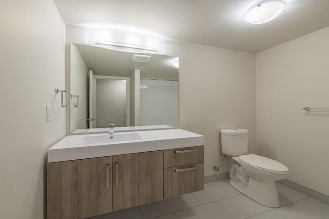 Photo du bâtiment - 5633-5633 Fenwick St