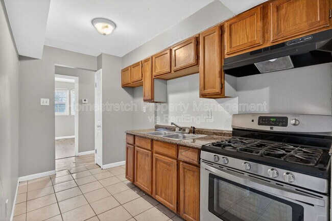 Building Photo - 129 Cameron Rd