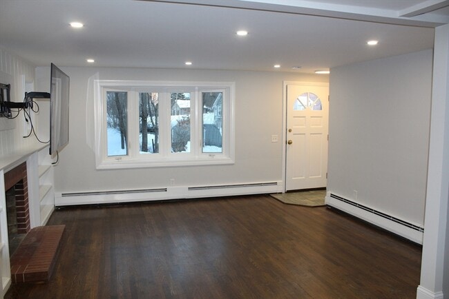 Building Photo - 2 Norman Ave