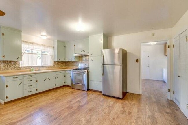 Foto del edificio - 3 Bed, 2.5 Bath Home in Wonderful Location