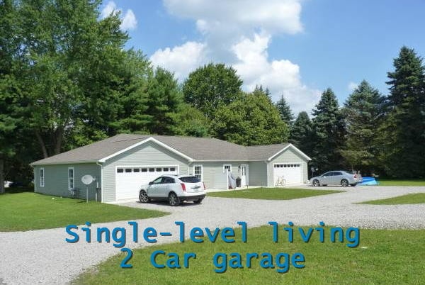 Building Photo - 724 Greenlawn Rd