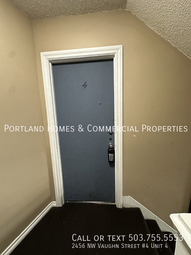 Foto del edificio - 2456 NW Vaughn St
